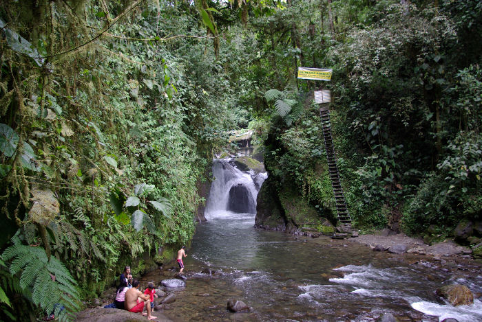 Wasserfall in Mindo